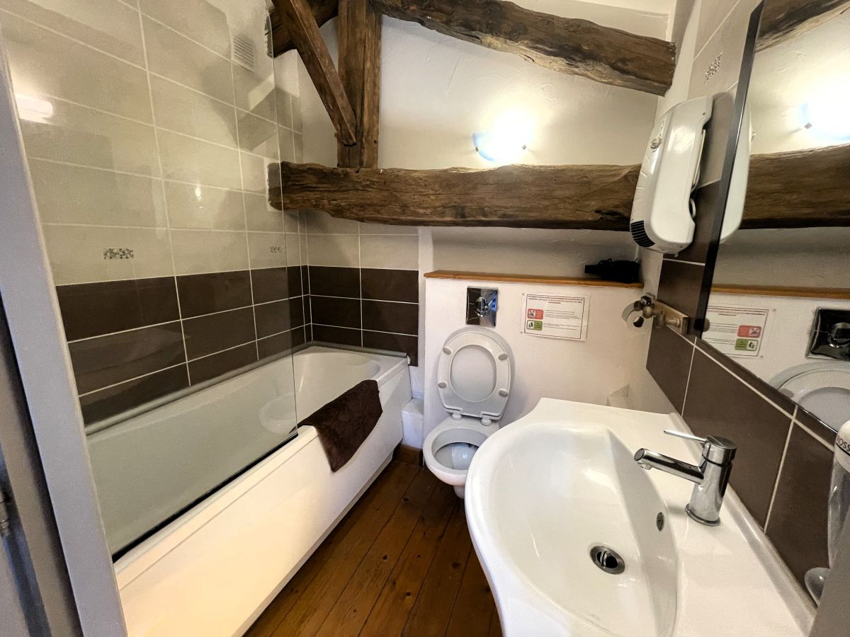 Salle de bain de la chambre 5